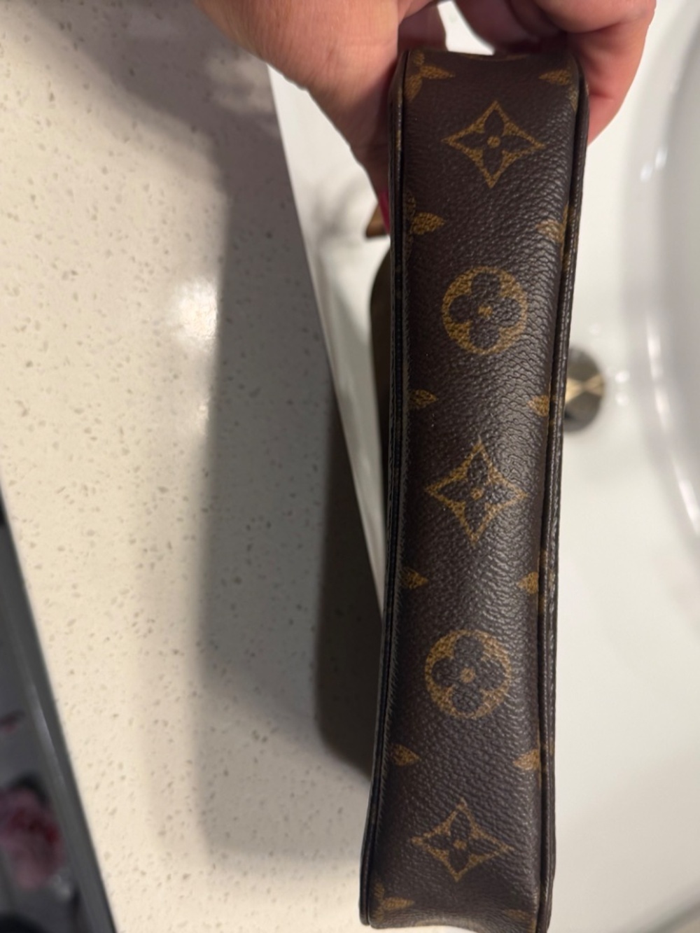Authentic Louis Vuitton Pochette – Monogram – Very Good  Pre-Owned Condition - Picture 10 of 13